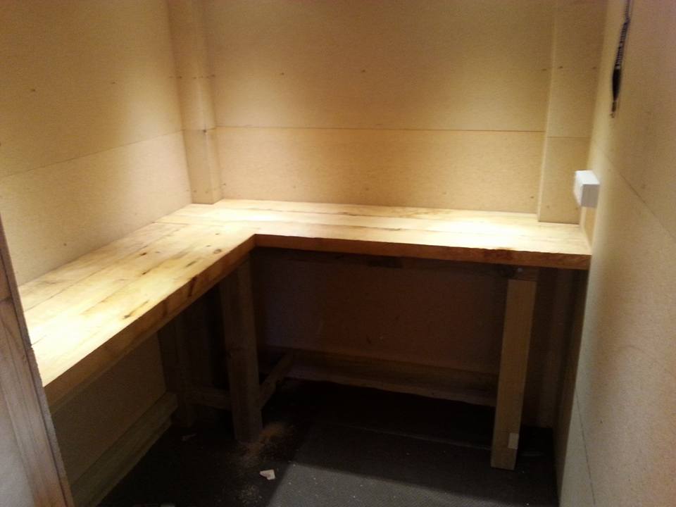 Name:  Reloading room 1.jpg
Views: 349
Size:  42.3 KB