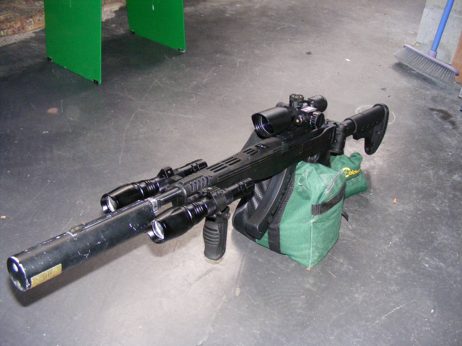 Name:  S1.jpg
Views: 631
Size:  203.1 KB