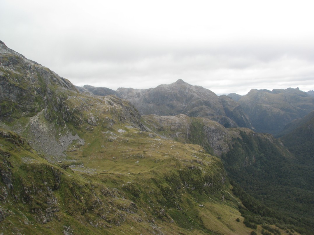 Name:  flying in.jpg
Views: 758
Size:  166.0 KB