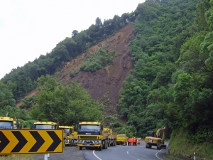 Name:  contractors_at_waioeka_gorge_slip_1234_n2.jpg
Views: 1191
Size:  67.0 KB
