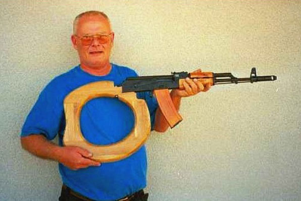 Name:  Toilet-seat-AK-47.jpg
Views: 1405
Size:  49.5 KB