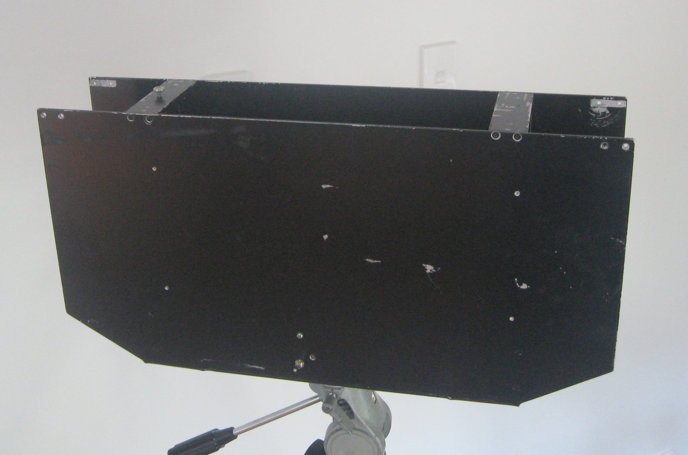 Name:  side shows LED mounting bars.jpg
Views: 672
Size:  266.1 KB