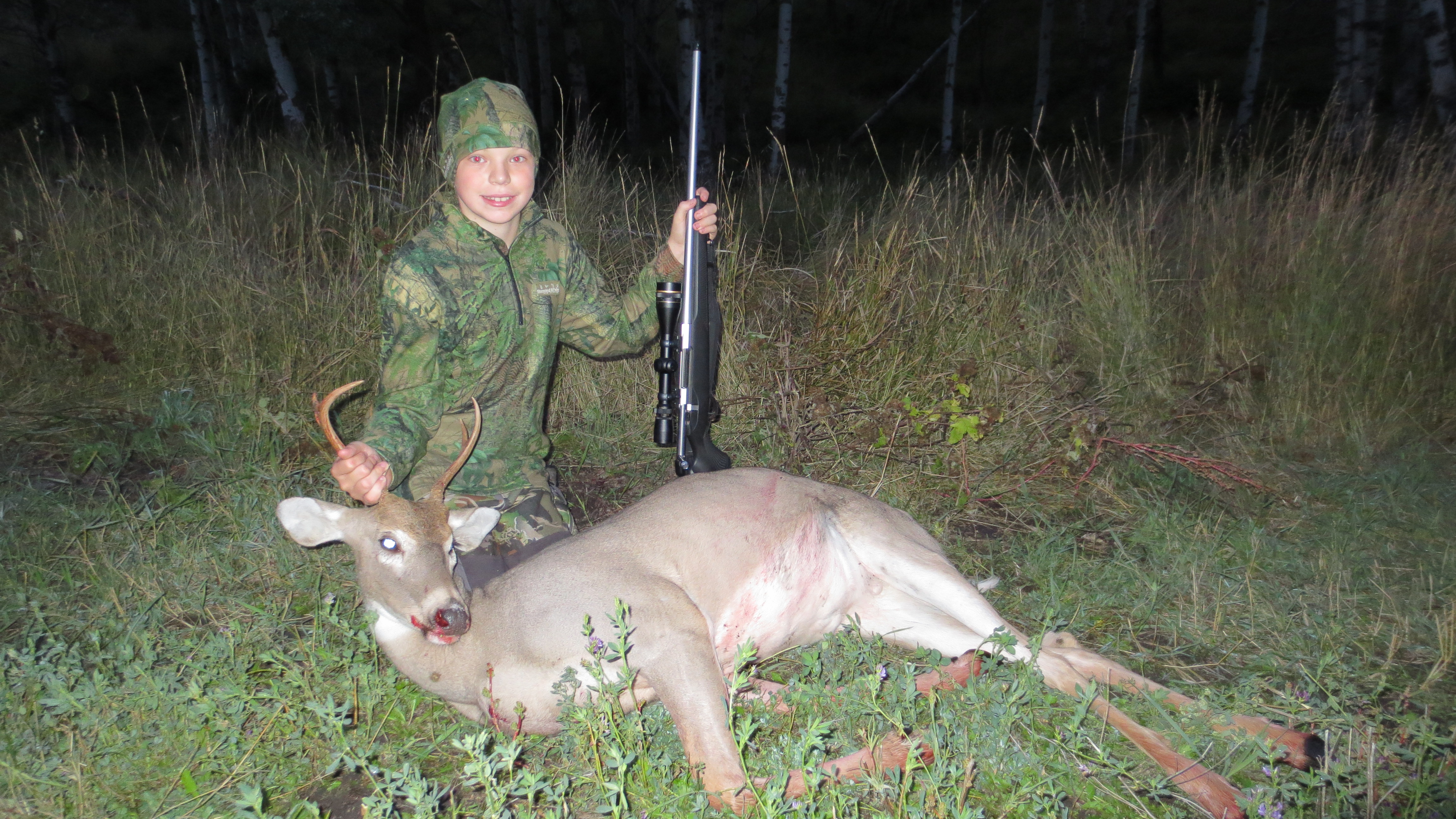 Name:  Whitetail Buck for Hunter 2019.JPG
Views: 557
Size:  4.25 MB