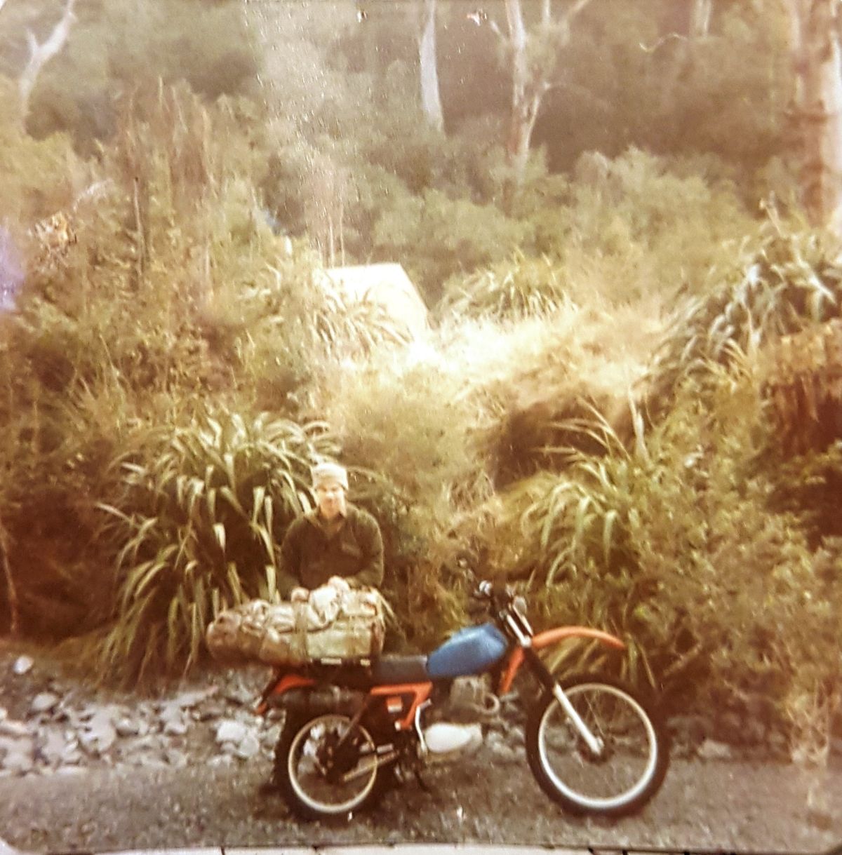 Name:  XR500 possuming 1979 2.jpg
Views: 433
Size:  213.1 KB