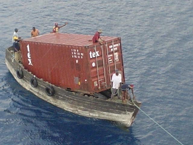 Name:  Suez container.jpg
Views: 590
Size:  44.1 KB