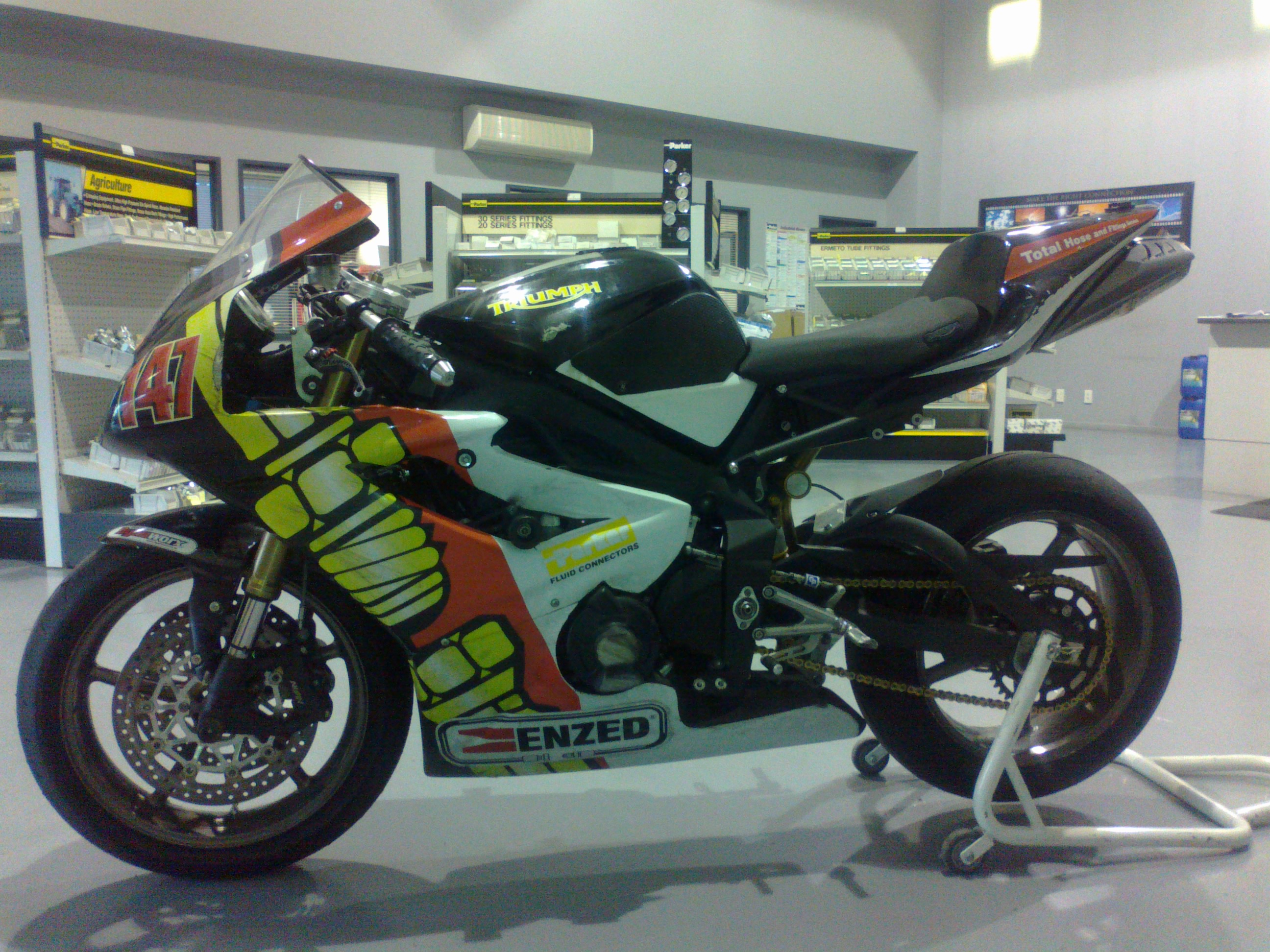 Name:  Enzed bike at store 001.jpg
Views: 275
Size:  1.47 MB