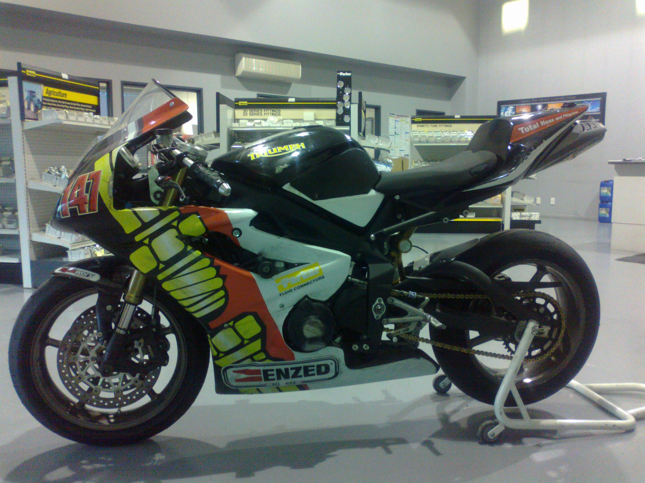 Name:  Enzed bike at store 001.jpg
Views: 266
Size:  1.47 MB