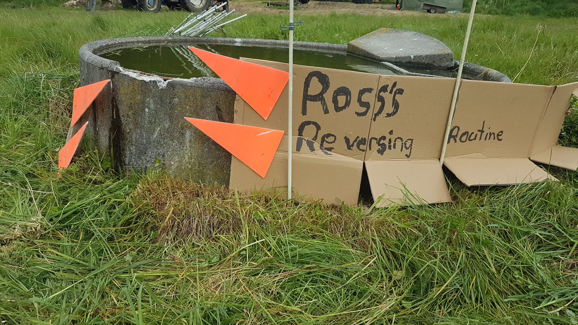 Name:  Ross's reversing.jpg
Views: 151
Size:  559.8 KB