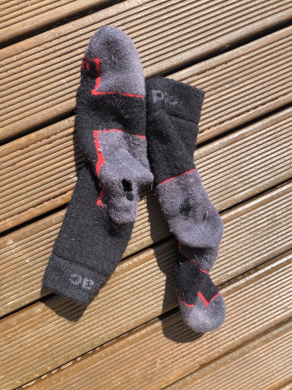 Name:  L R worn out socks.jpg
Views: 128
Size:  322.0 KB
