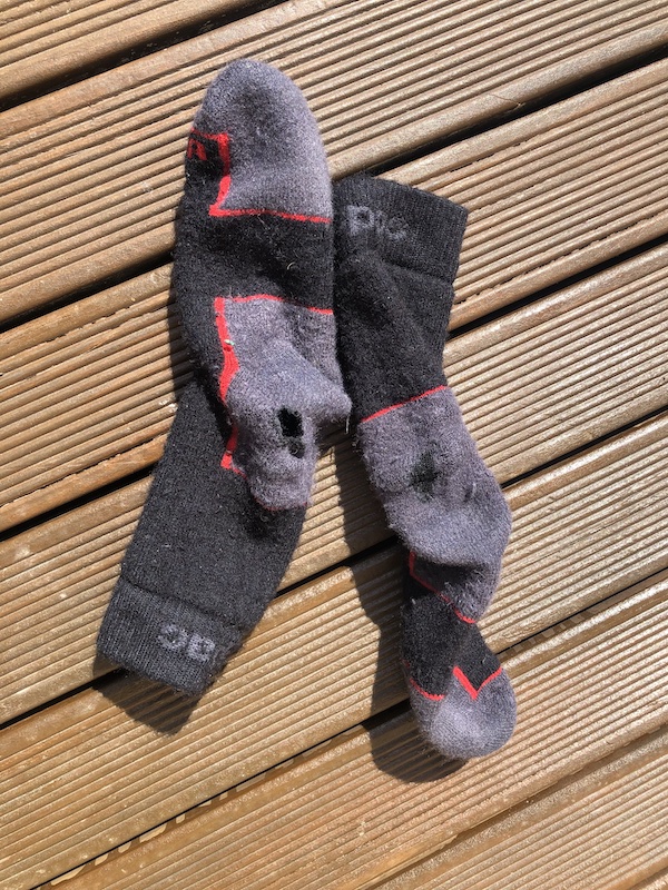 Name:  L R worn out socks.jpg
Views: 93
Size:  322.0 KB