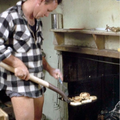 Name:  camp_bread_shovel_jpg_large.jpg
Views: 332
Size:  65.7 KB