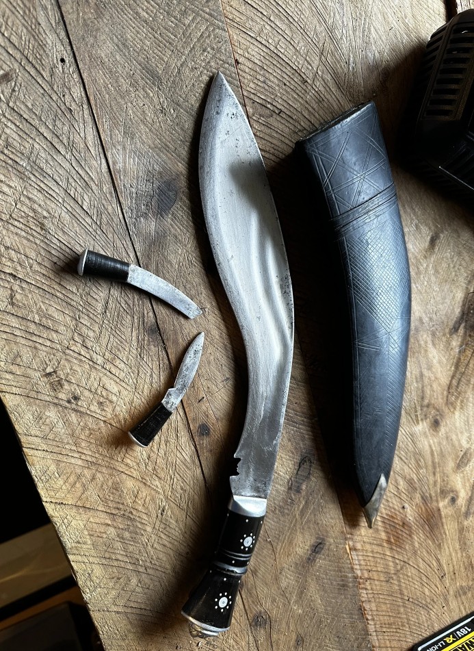 Name:  kukri.jpg
Views: 421
Size:  287.5 KB