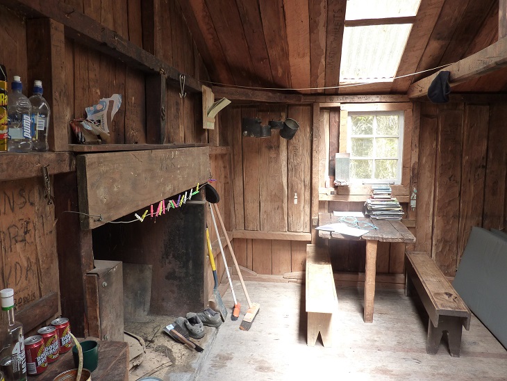 Name:  124 Waiau trip, Urewera's Nov 2012 Te Waiotukapiti hut.JPG
Views: 212
Size:  184.4 KB