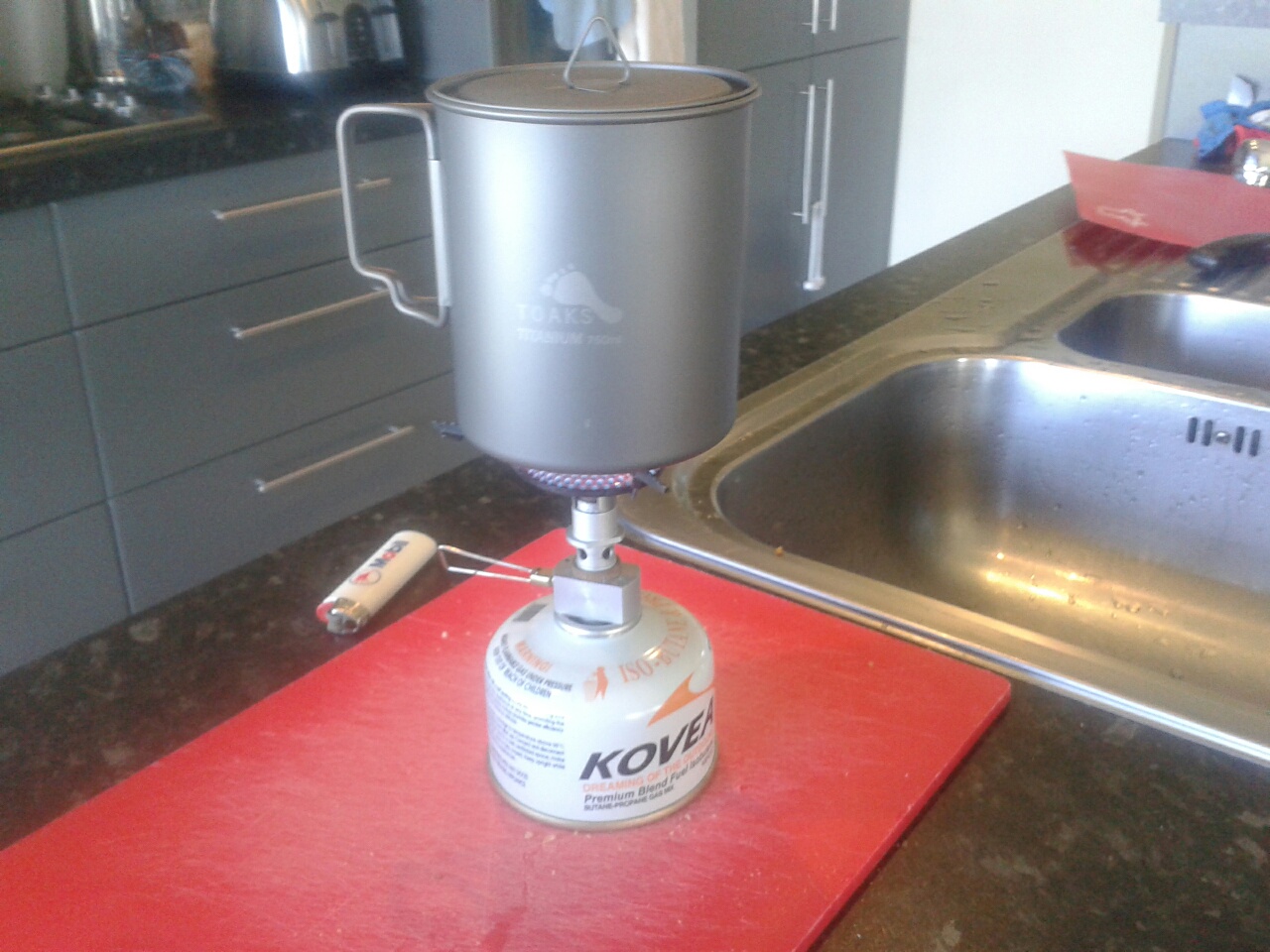 Name:  Toaks Ti pot on stove.jpg
Views: 1113
Size:  317.9 KB
