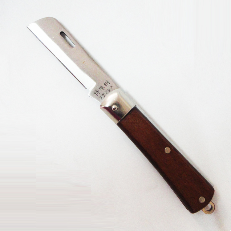 Name:  straight blade.jpg
Views: 784
Size:  244.3 KB