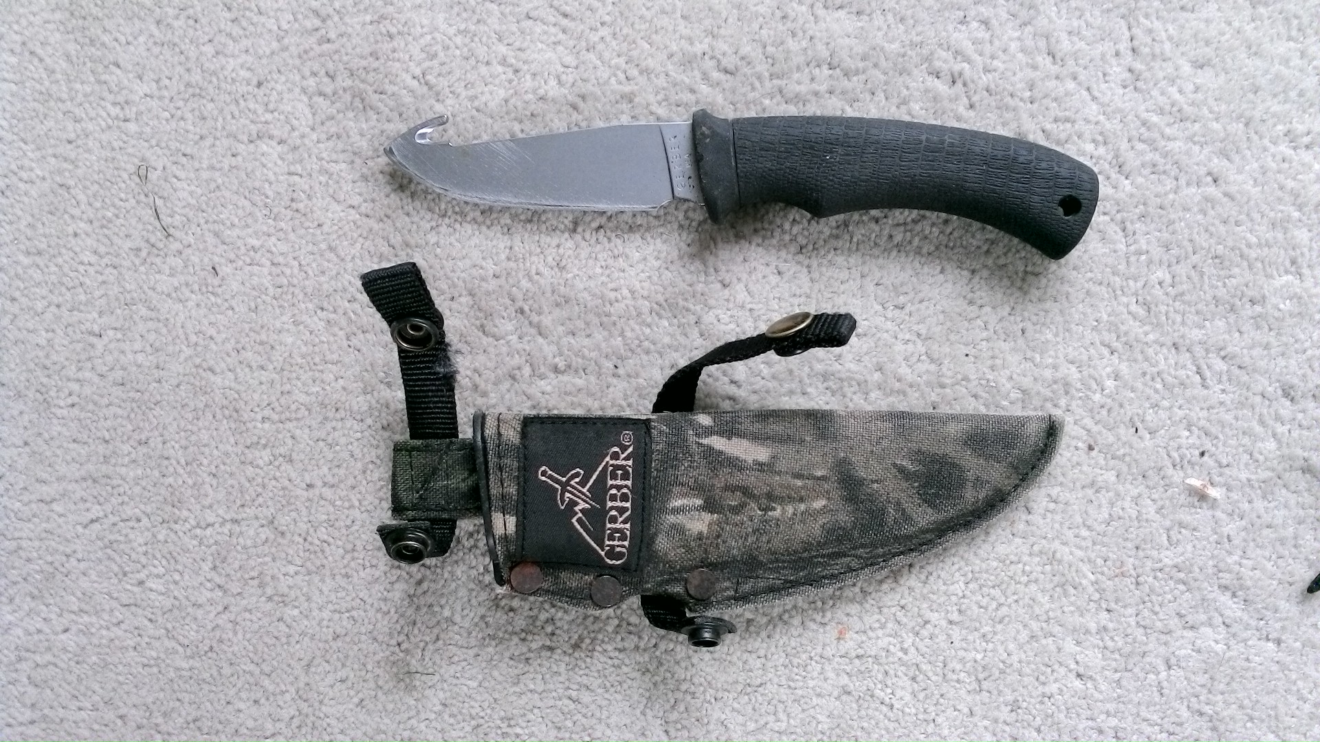 Name:  Gerber Fixed Gator Gut Hook.JPG
Views: 583
Size:  673.4 KB