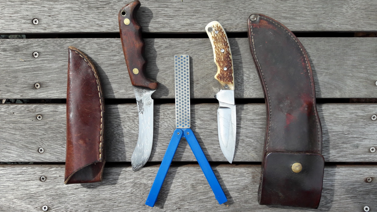 Name:  Two Knive resize.jpg
Views: 614
Size:  406.0 KB