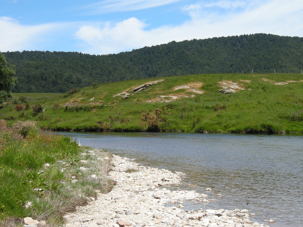 Name:  WaikaiaRiver2011-1.jpg
Views: 300
Size:  345.1 KB