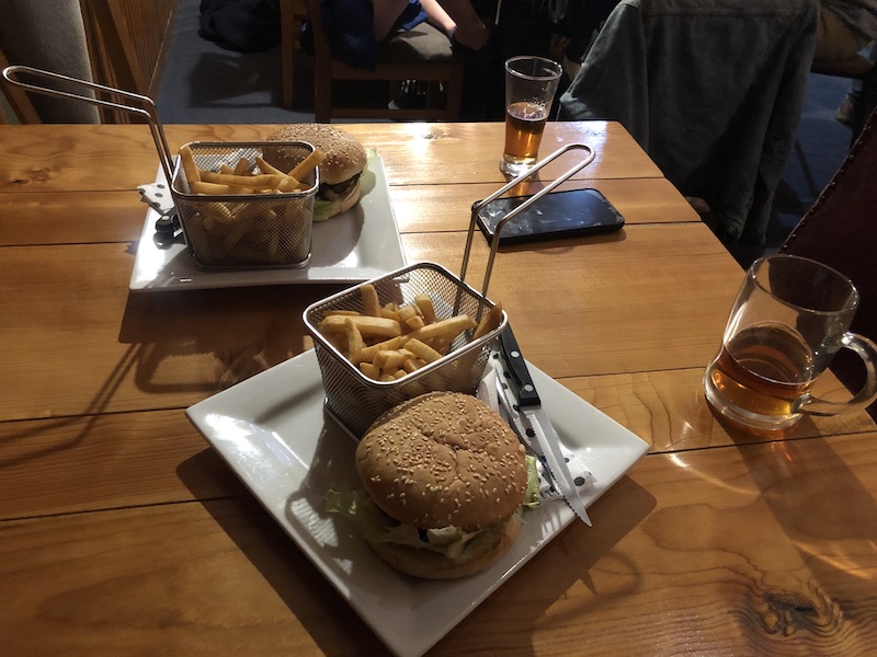 Name:  Burgers and Chips at the Albury Tavern 800.jpeg
Views: 447
Size:  168.3 KB