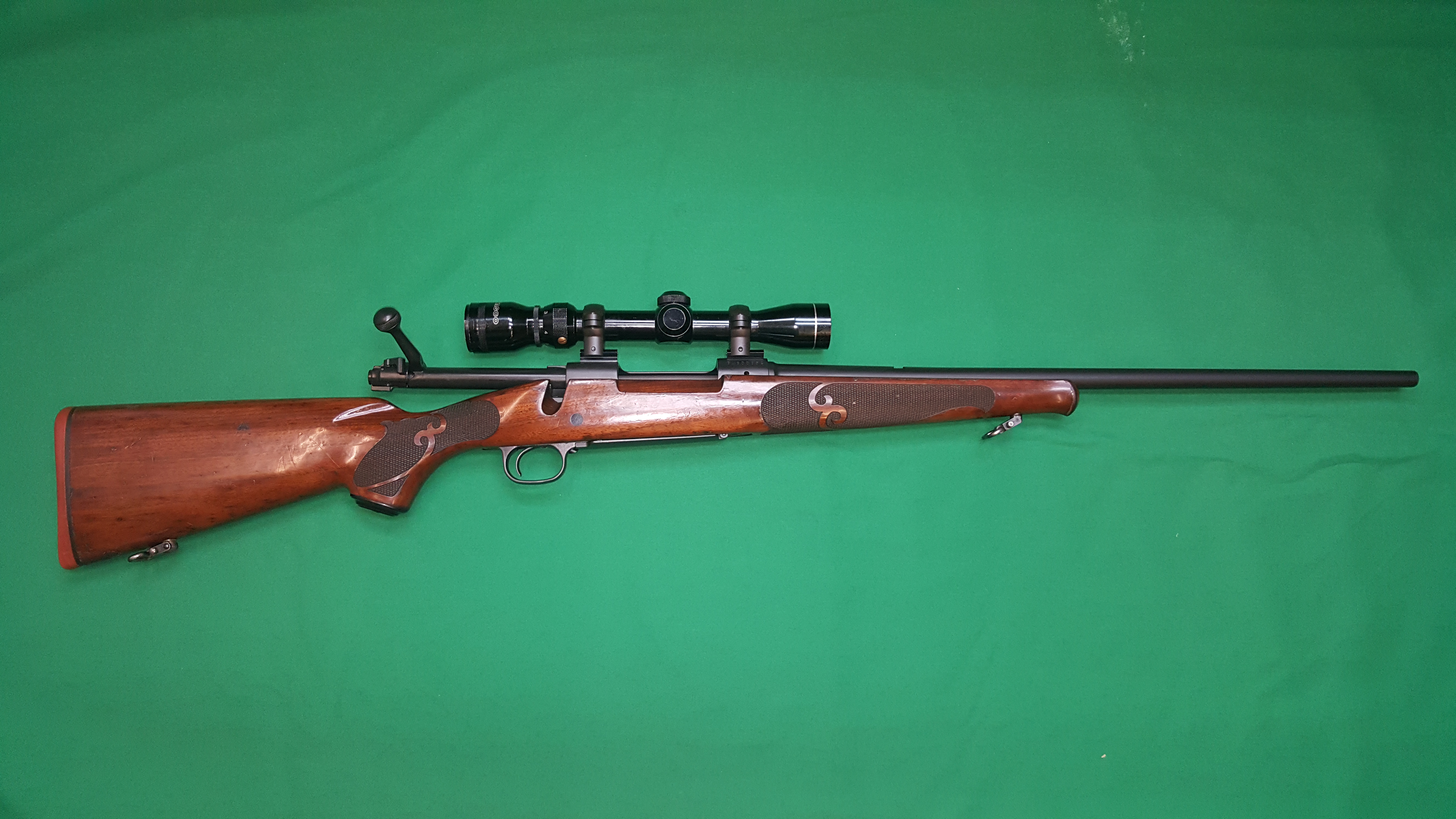 Name:  Winchester Featherweight M70 .270 Win Graphite Black 1.jpg
Views: 441
Size:  4.44 MB