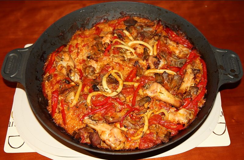 Name:  RED-paella -Venison -Chook-Rabbit- SML.jpg
Views: 393
Size:  95.9 KB