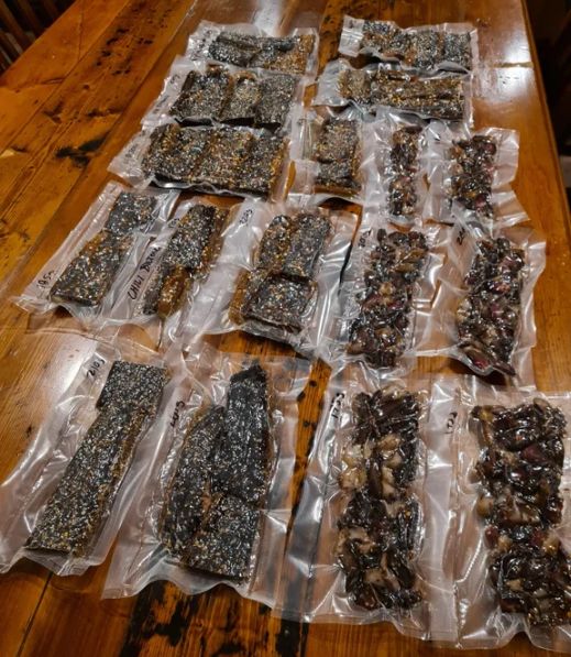 Name:  Red Biltong Chilli Grab Pac Sml.jpg
Views: 172
Size:  87.6 KB
