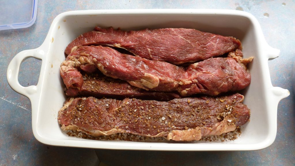 Name:  Biltong_2.jpg
Views: 10900
Size:  148.4 KB