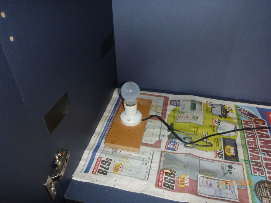 Name:  BiltongDrier4.jpg
Views: 10373
Size:  122.6 KB
