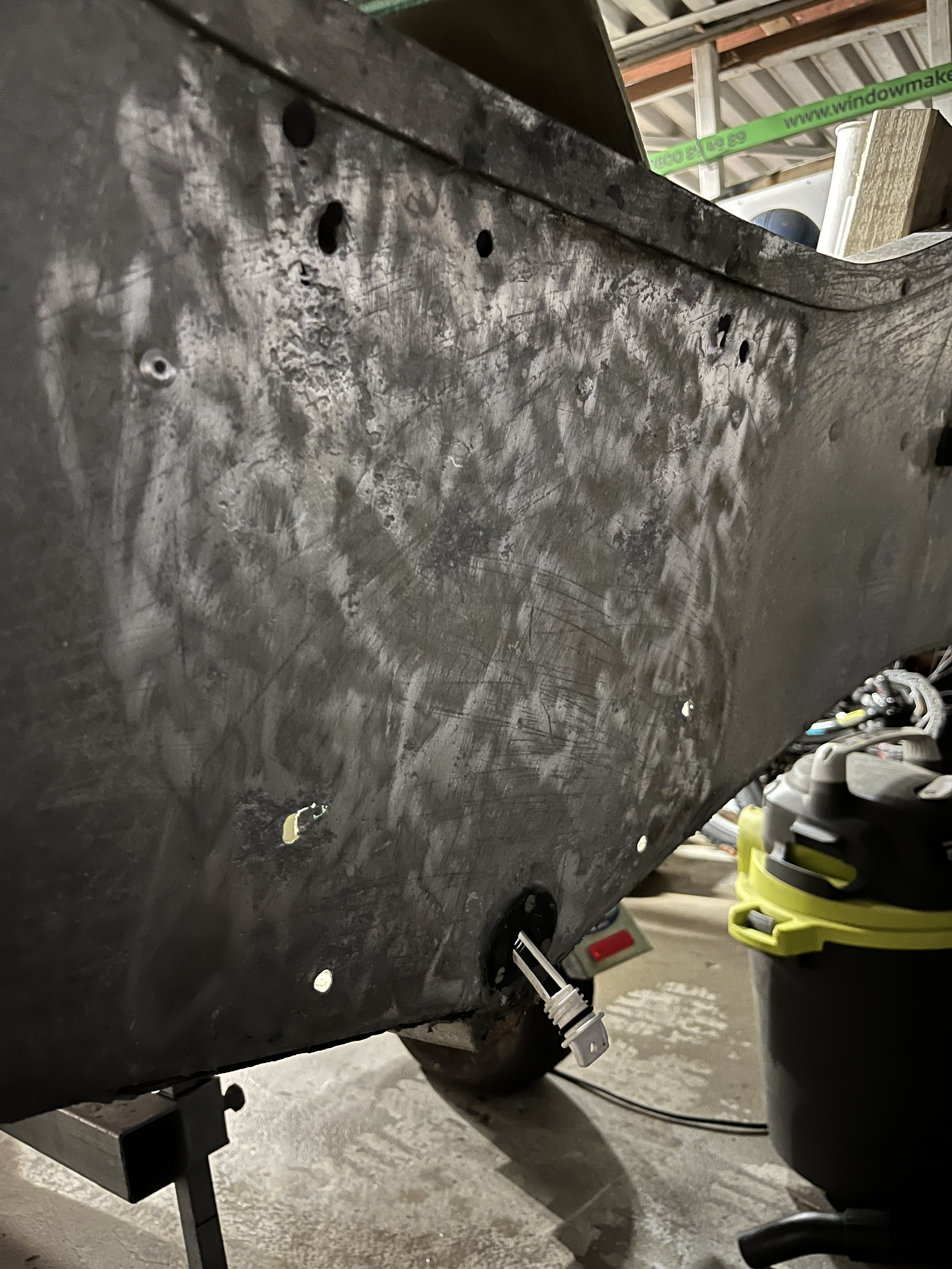 Name:  bare transom.jpg
Views: 340
Size:  2.46 MB