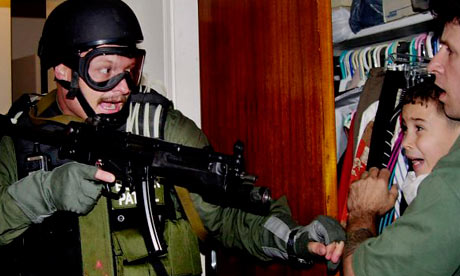 Name:  Elian-Gonzalez-held-by-Do-001.jpg
Views: 311
Size:  36.8 KB