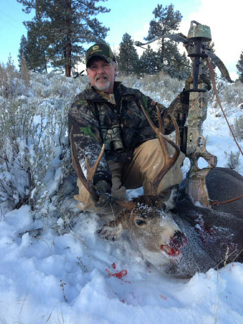 Name:  Bobs crossbow Buck 2012.jpg
Views: 483
Size:  49.5 KB
